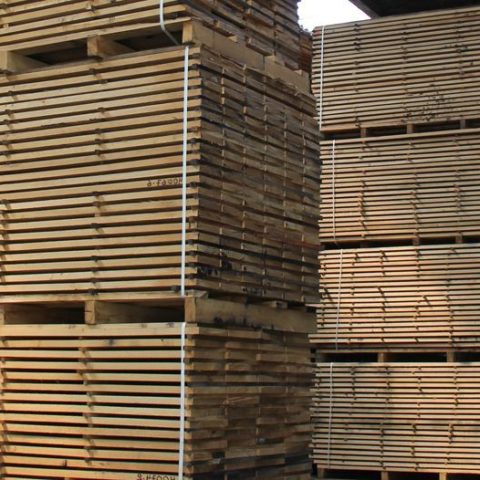 Hublet -  Spécialiste européen en avivés chêne 27 mm - fournisseur bois de chene
